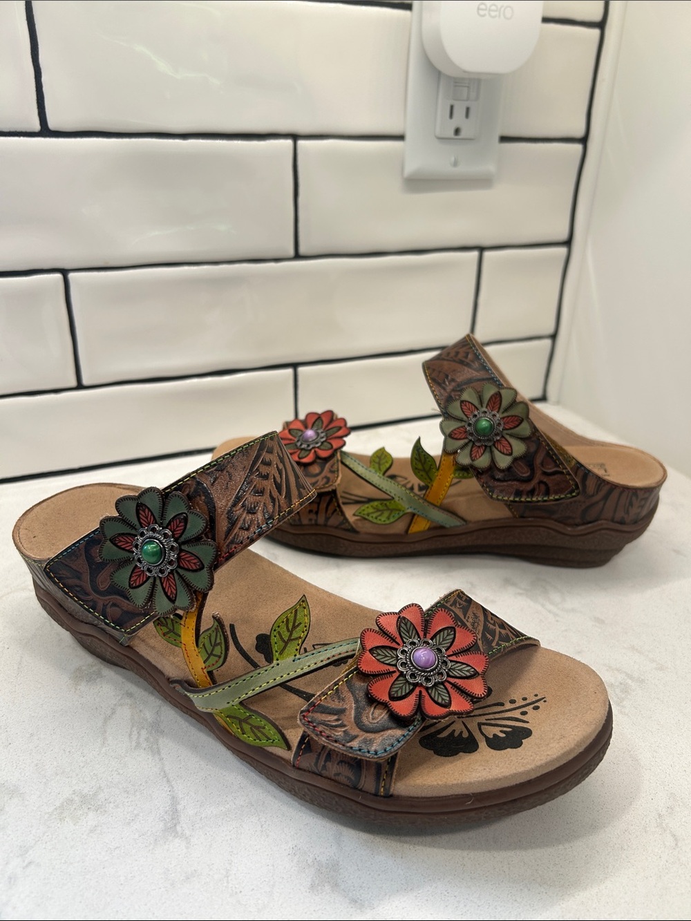 L’Artiste Aymee Spring Step Leather Floral Embellished Women’s Sandals NWOT - Picture 5 of 10